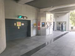 水道橋駅周辺の昭和舘駐車場